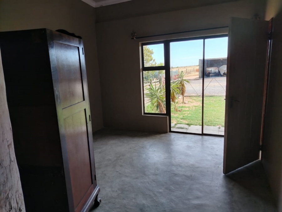 To Let 2 Bedroom Property for Rent in Trekoskraal Western Cape